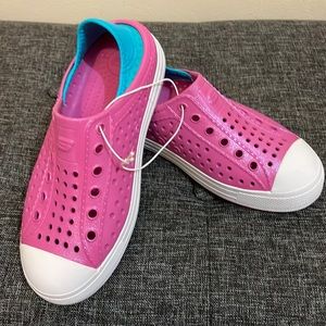 Skechers water girls shoes size 2